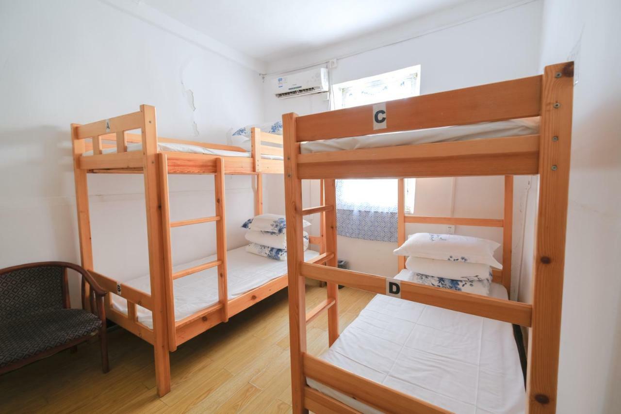 Leo Hutong Hostel Пекин Экстерьер фото